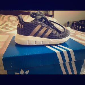 Adidas Swift Run I Toddler Girl size 6k